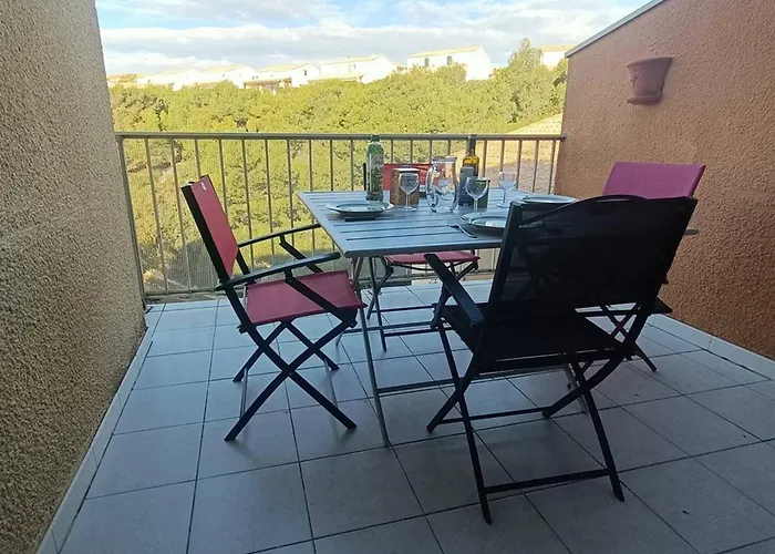 Meuble 4 Pers A 200m De La Avec Parking Prive - Fr-1-619-137 *